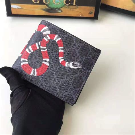 gucci supreme wallet mens